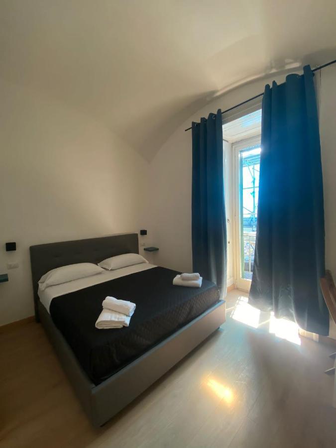 Maison Dante Неаполь Экстерьер фото